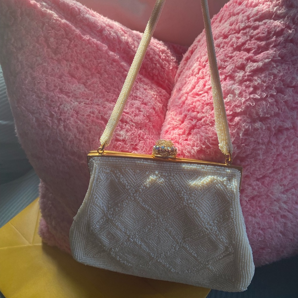 Vintage Beaded Handbag!!